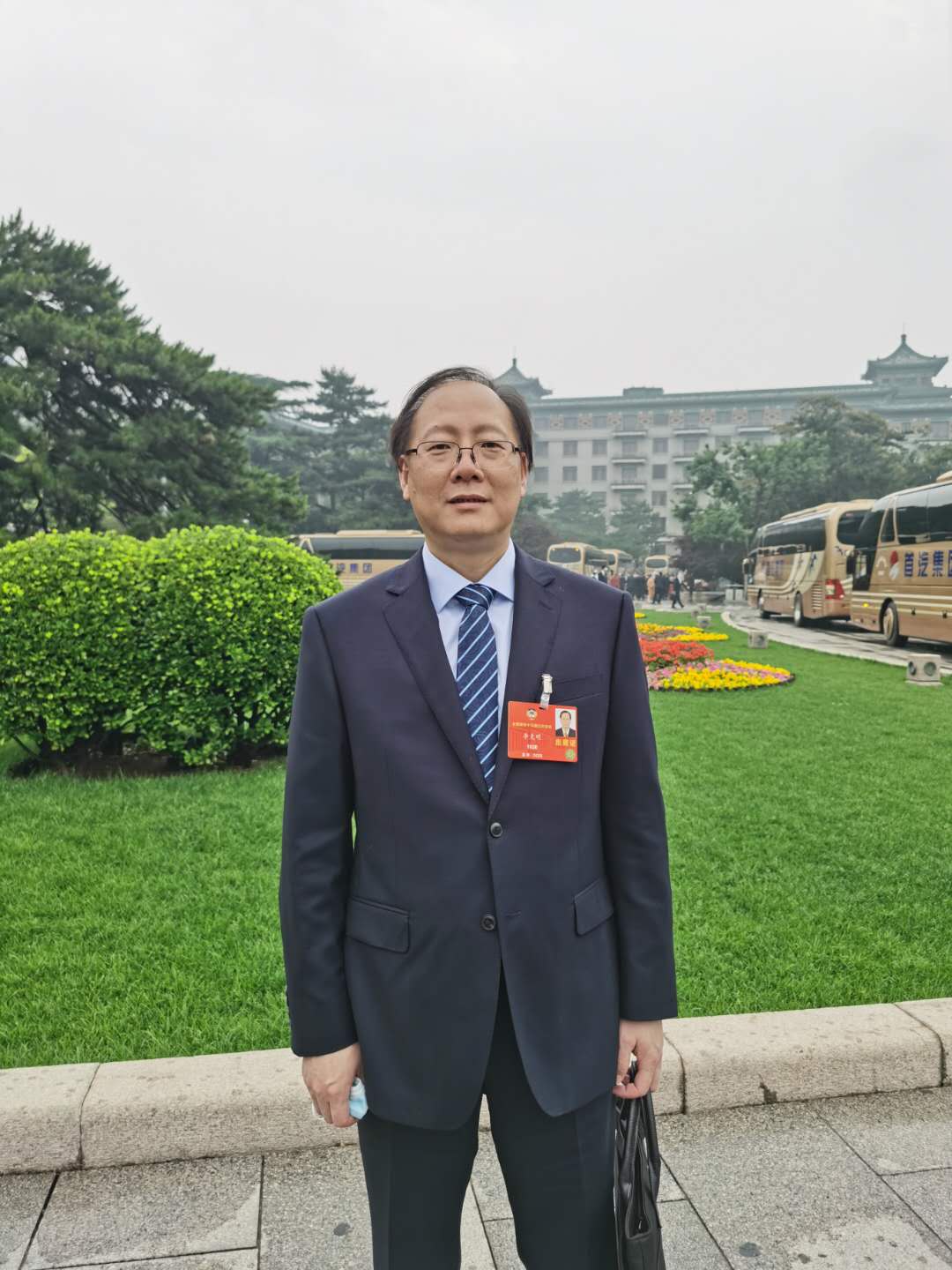 7.全國政協委員、航空工業沈飛副總經理、總工程師李克明